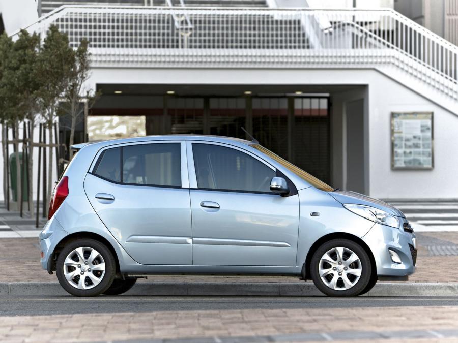  Hyundai i10 2011 года  (ZA) (фото 5 из 15)